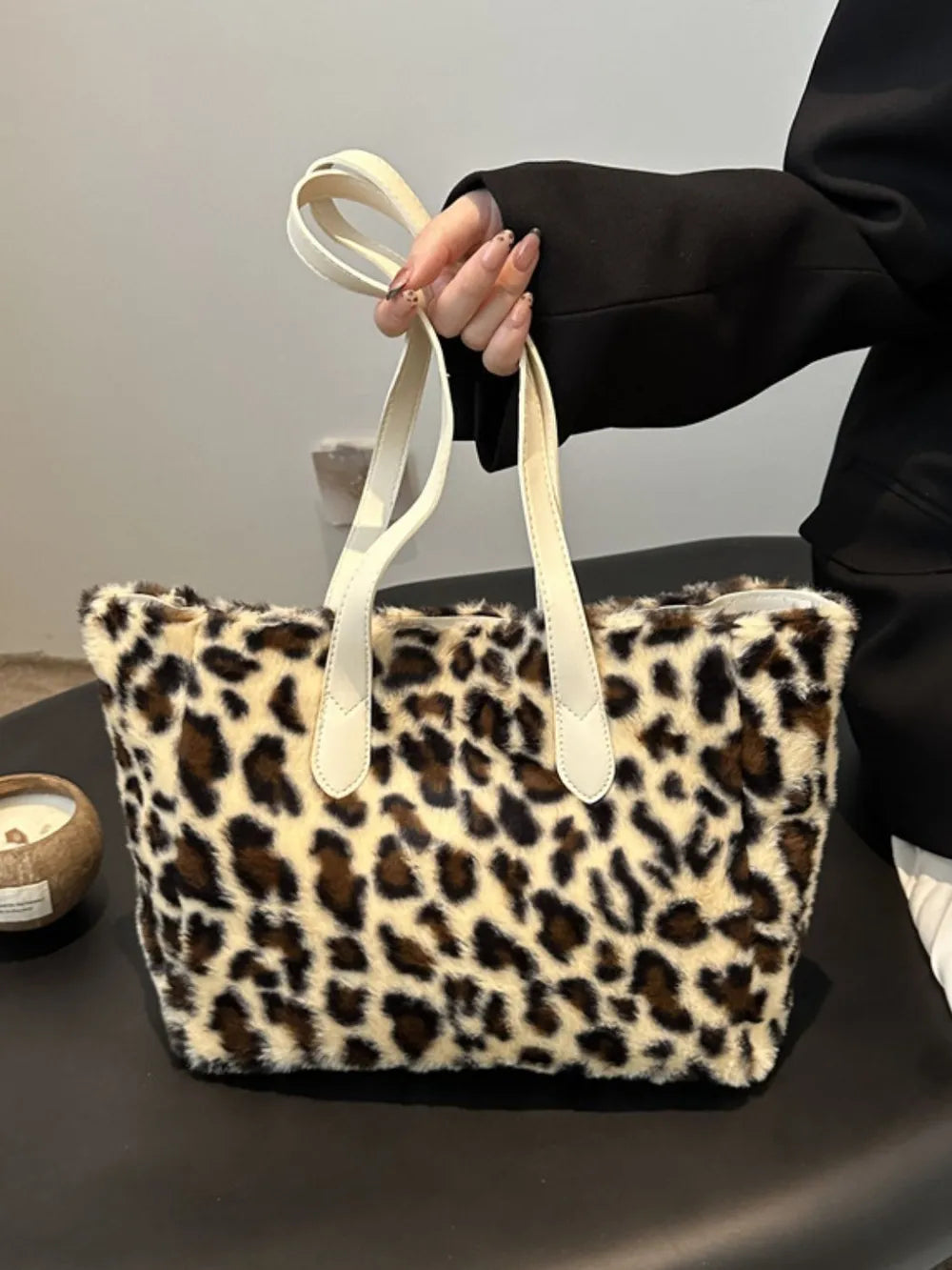 Leopard Print Plush Tote Bag Zippered Shoulder Spacious Polyester Fashionable Stylish