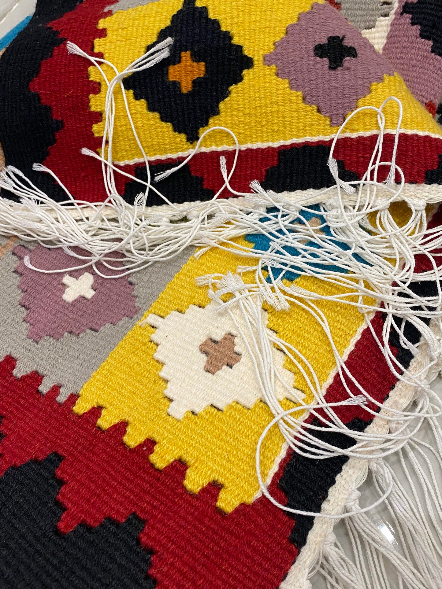 Traditional Qashqai Kilim Rug Handwoven Flatweave 84x59cm Cotton Fringes