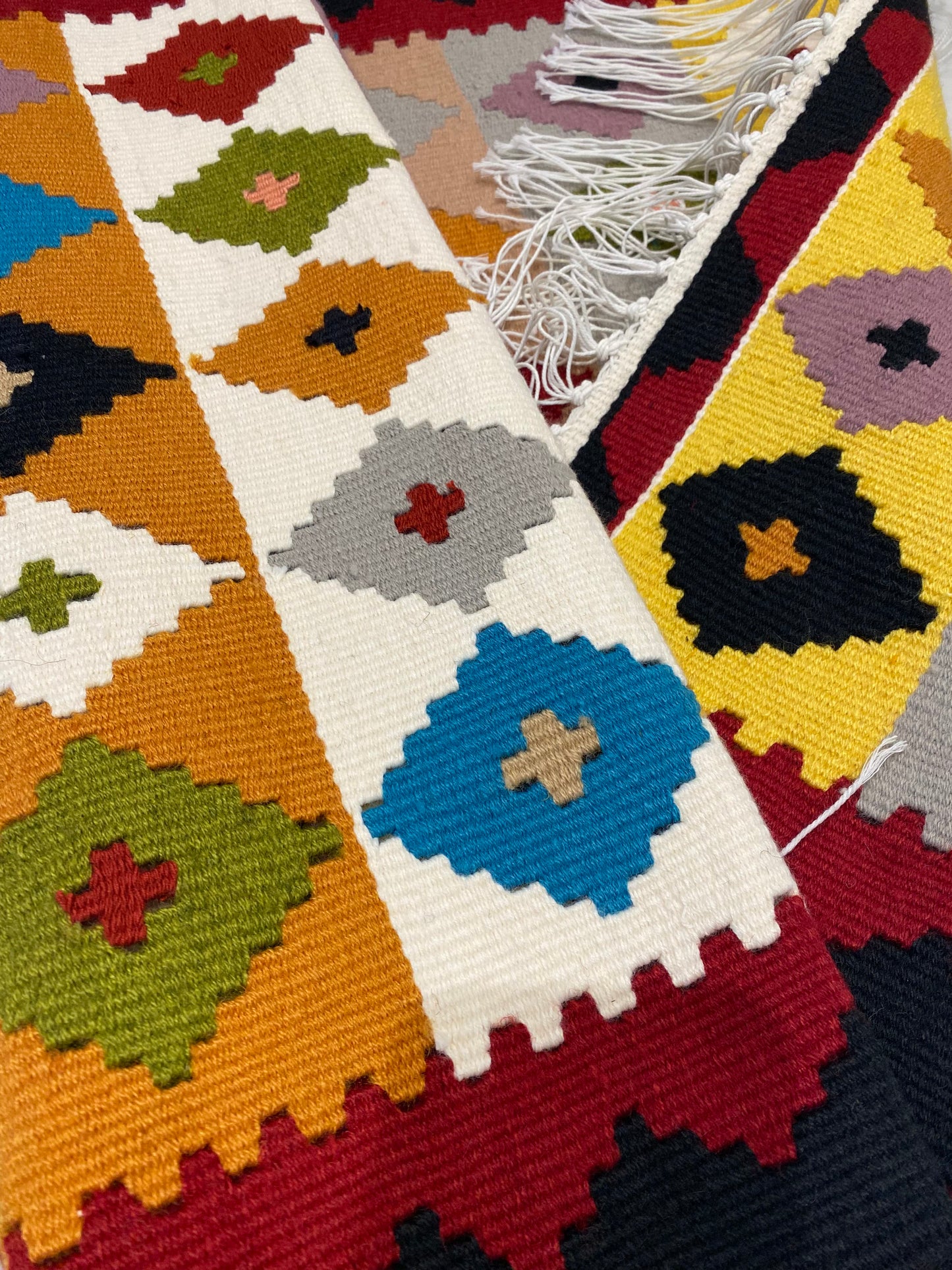 Traditional Qashqai Kilim Rug, Handwoven Flatweave, Authentic Design 94 x 59 cm