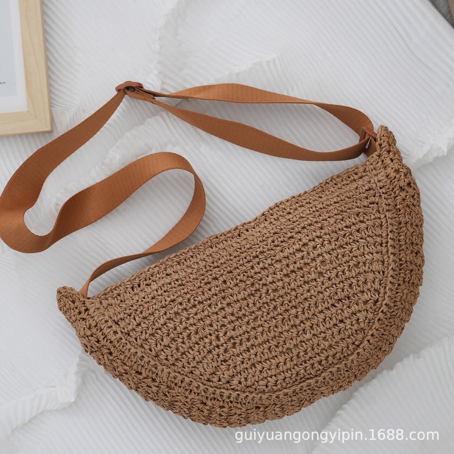 Handmade Woven Rattan Crossbody Bag Semicircle Dumpling Shape Breathable Design