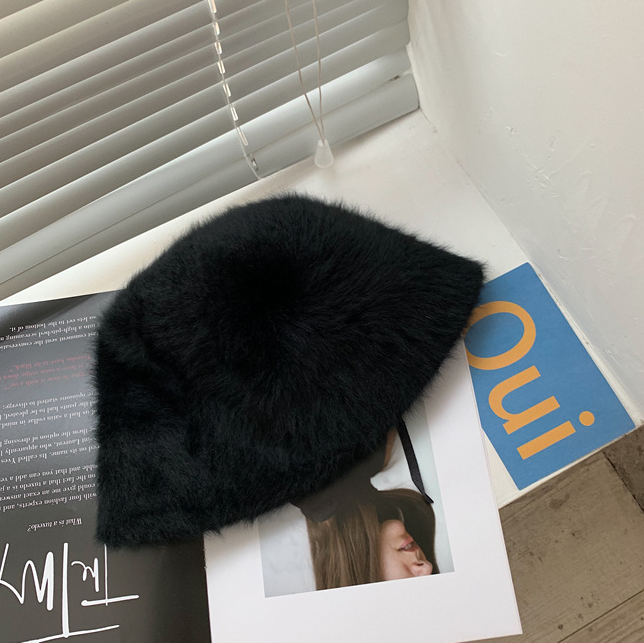 Ladies' Rabbit Fur Knitted Winter Bucket Hat for Stylish Cold Weather Comfort