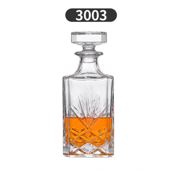 Luxury 750ML Lead-Free Crystal Glass Whiskey Decanter Essential Home Bar Item