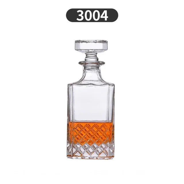 Luxury 750ML Lead-Free Crystal Glass Whiskey Decanter Essential Home Bar Item
