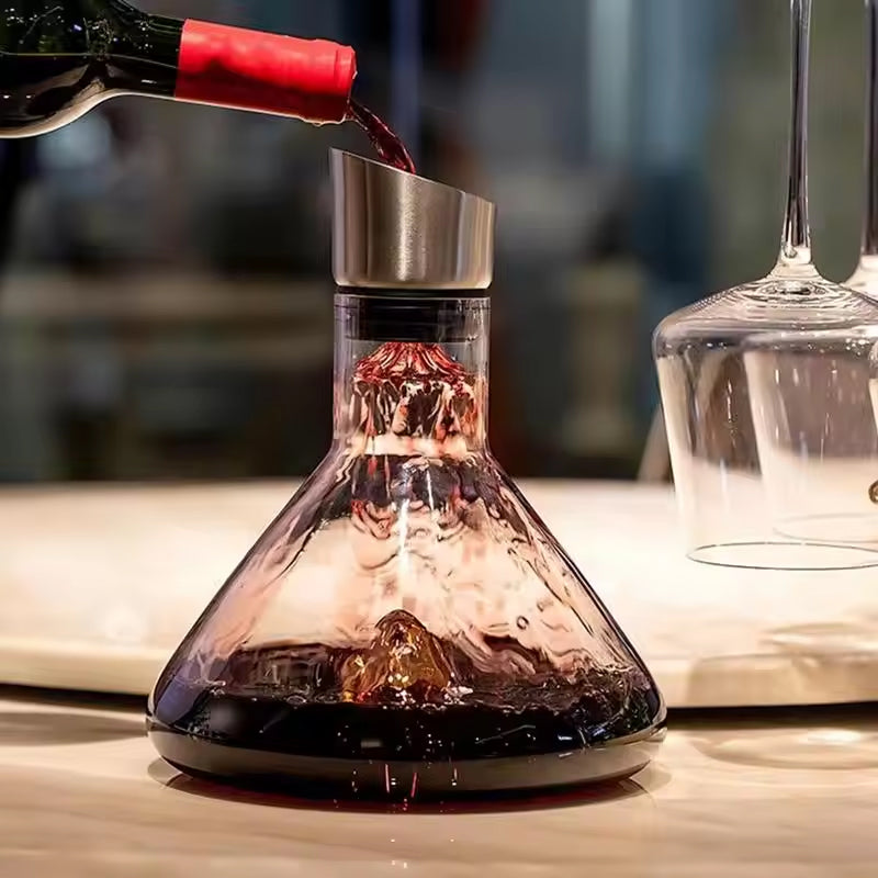 1500ML Crystal Wine Decanter Hand-Blown Ideal for Red Wine with Built-In Aerator
