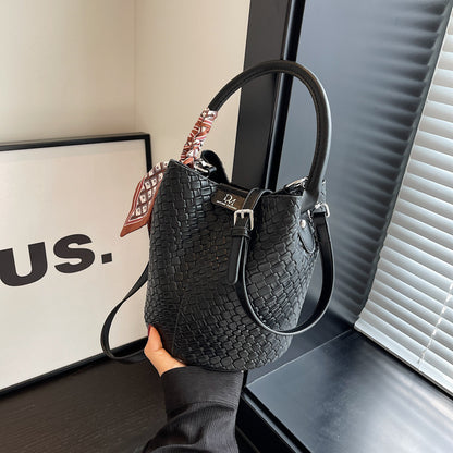 Medium Woven Bucket Shoulder Bag Durable PU Leather Stylish Storage Accessory