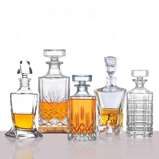 Luxury 750ML Lead-Free Crystal Glass Whiskey Decanter Essential Home Bar Item