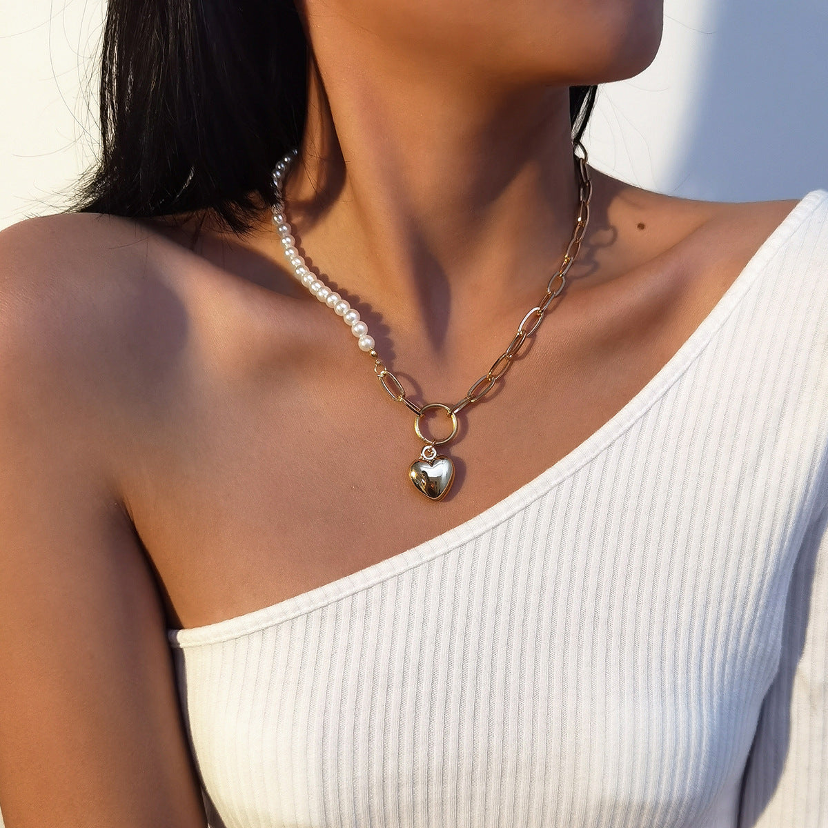 Gold Tone Womens Heart Shaped Pendant Pearl Chain Necklace