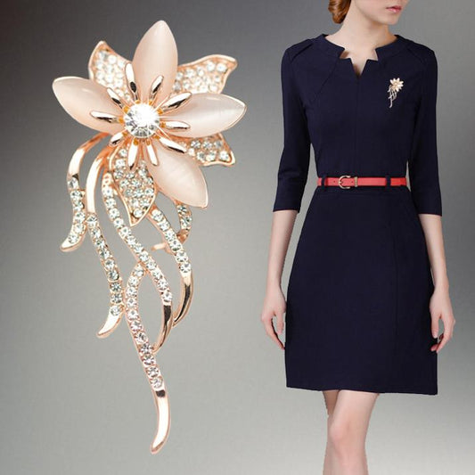 Opal Stone Flower Brooch Pin Elegant Women’s Jewellery Accessory