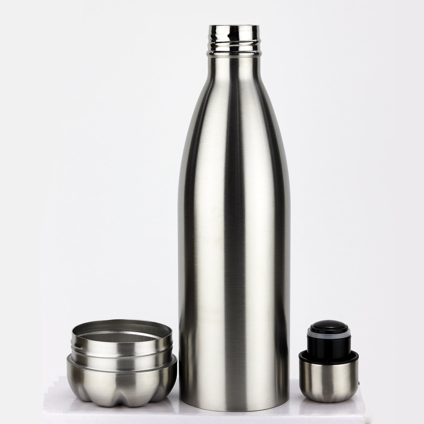 Stainless Steel 750ml Leakproof Insulated Water Bottle for Outdoor Sports Use