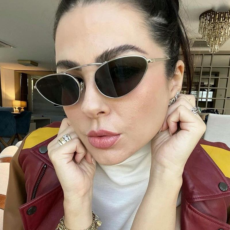 Women's Cat Eye Sunglasses Single Beam Metal Frame UV400 Sun Protection Stylish