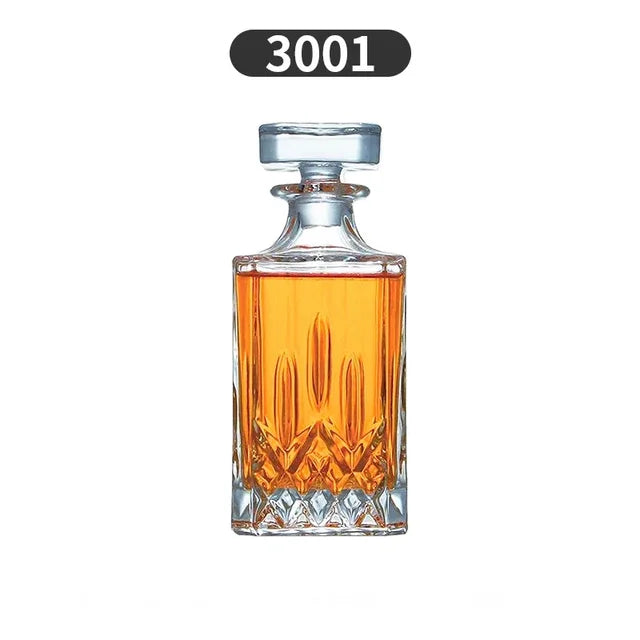 Luxury 750ML Lead-Free Crystal Glass Whiskey Decanter Essential Home Bar Item