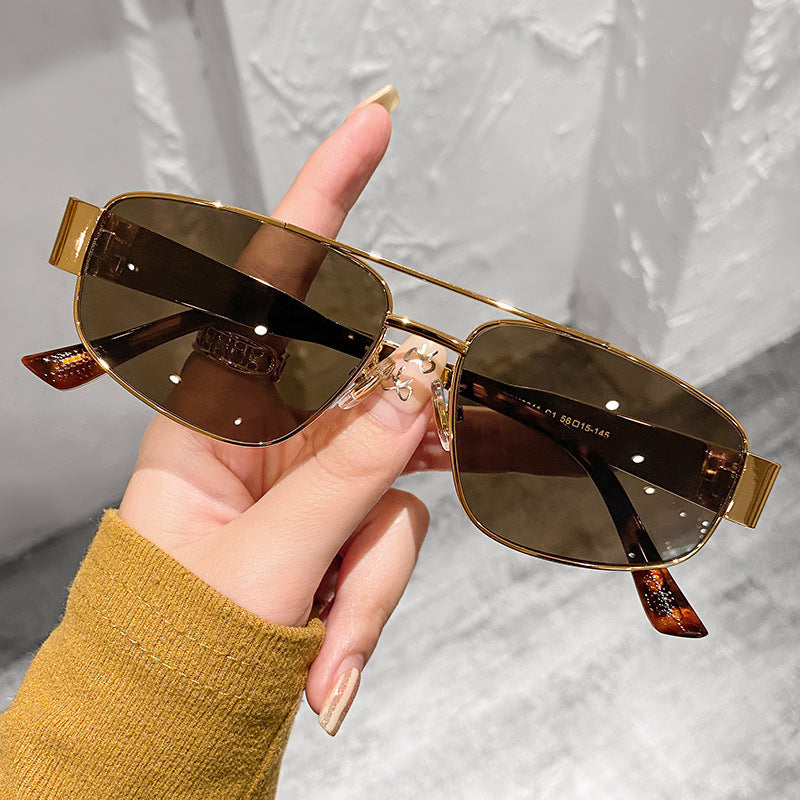 Women's Metal Frame Sunglasses UV Protection Durable Scratch Resistant Stylish