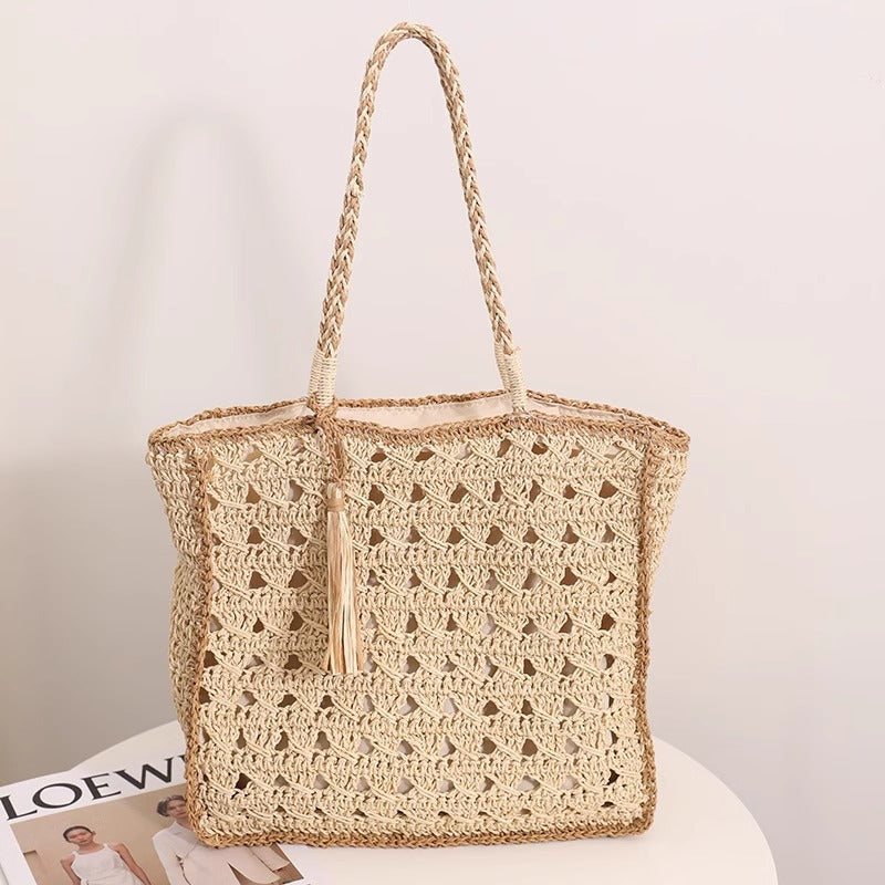 Handmade Grass Woven Shoulder Bag Tassel Detail Women Fashion Accessory Eco-Friendly