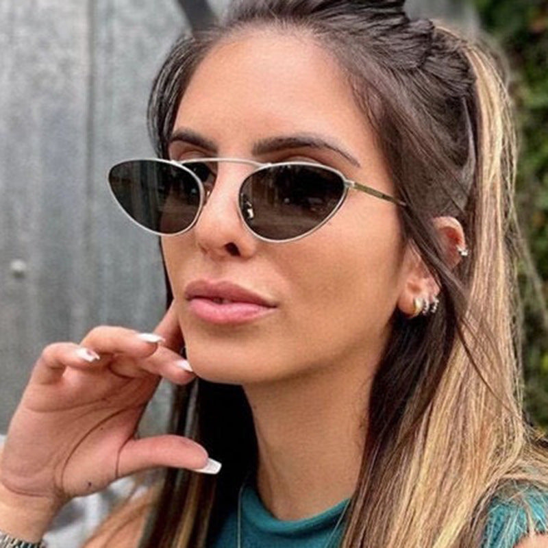 Women's Cat Eye Sunglasses Single Beam Metal Frame UV400 Sun Protection Stylish