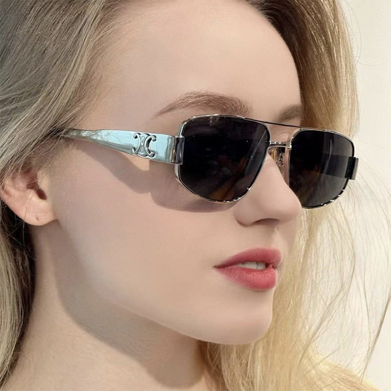Women's Metal Frame Sunglasses UV Protection Durable Scratch Resistant Stylish