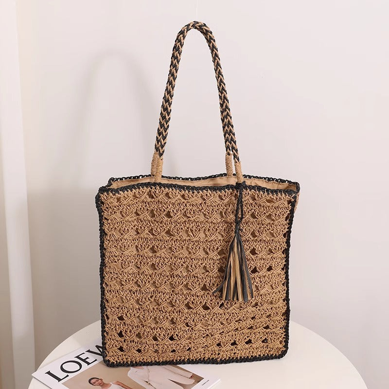 Handmade Grass Woven Shoulder Bag Tassel Detail Women Fashion Accessory Eco-Friendly