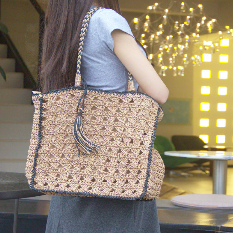 Handmade Grass Woven Shoulder Bag Tassel Detail Women Fashion Accessory Eco-Friendly