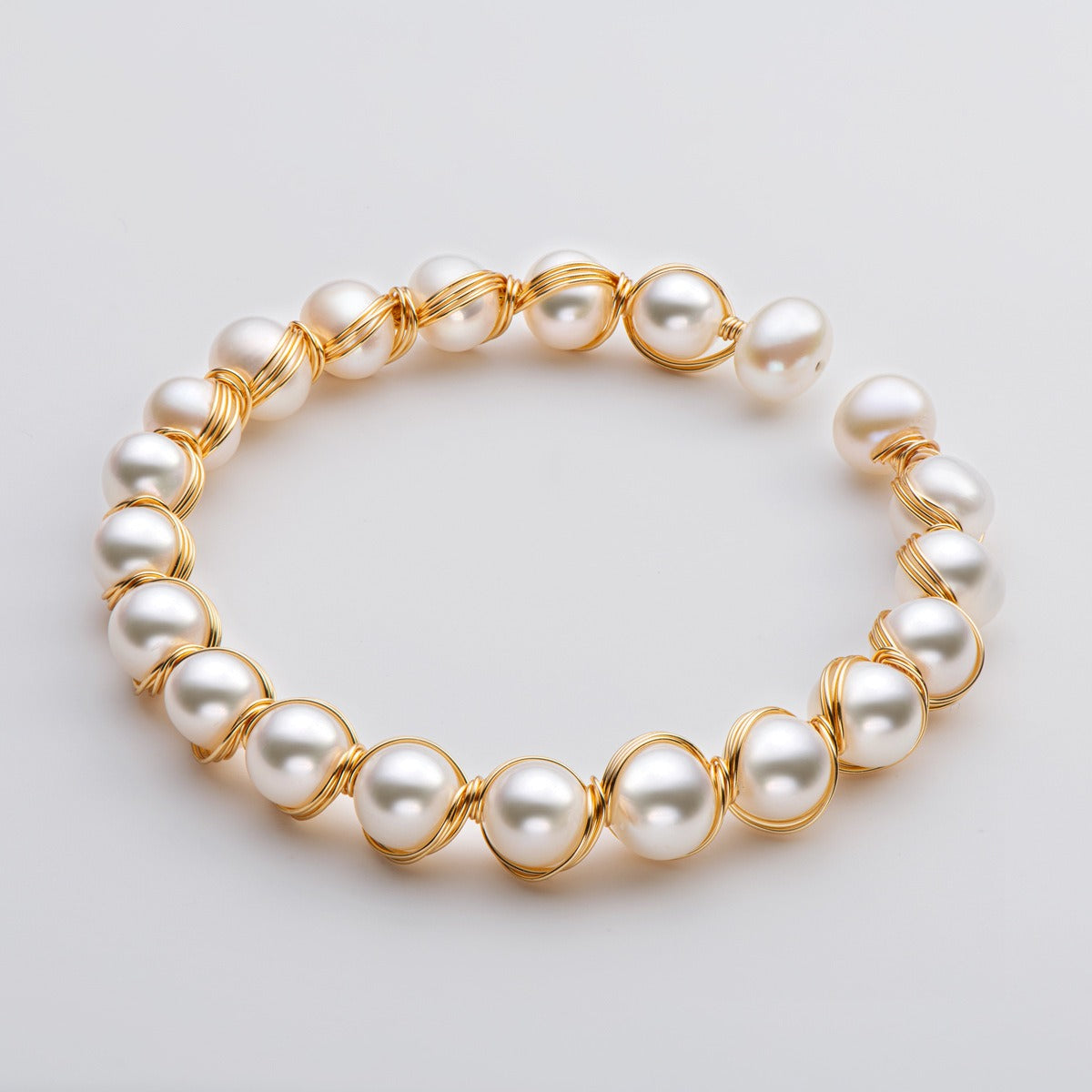 Elegant 14K Gold Plated Freshwater Pearl Bracelet Jewellery Premium