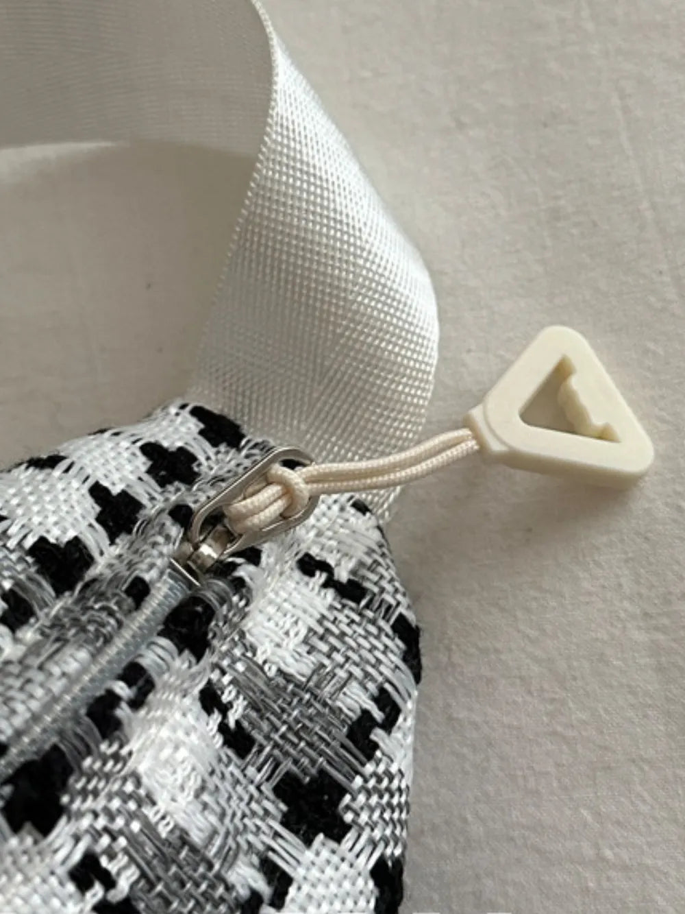 Plaid Wide Strap Crossbody Bag Adjustable Zip Polyester Casual Travel 29.5cm