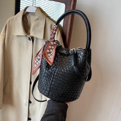 Medium Woven Bucket Shoulder Bag Durable PU Leather Stylish Storage Accessory