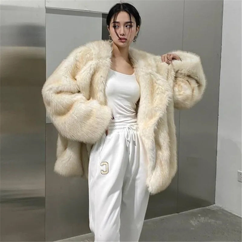Women's Oversized Loose Faux Fur Jacket Luxurious Warm Fuzzy Plush Coat
