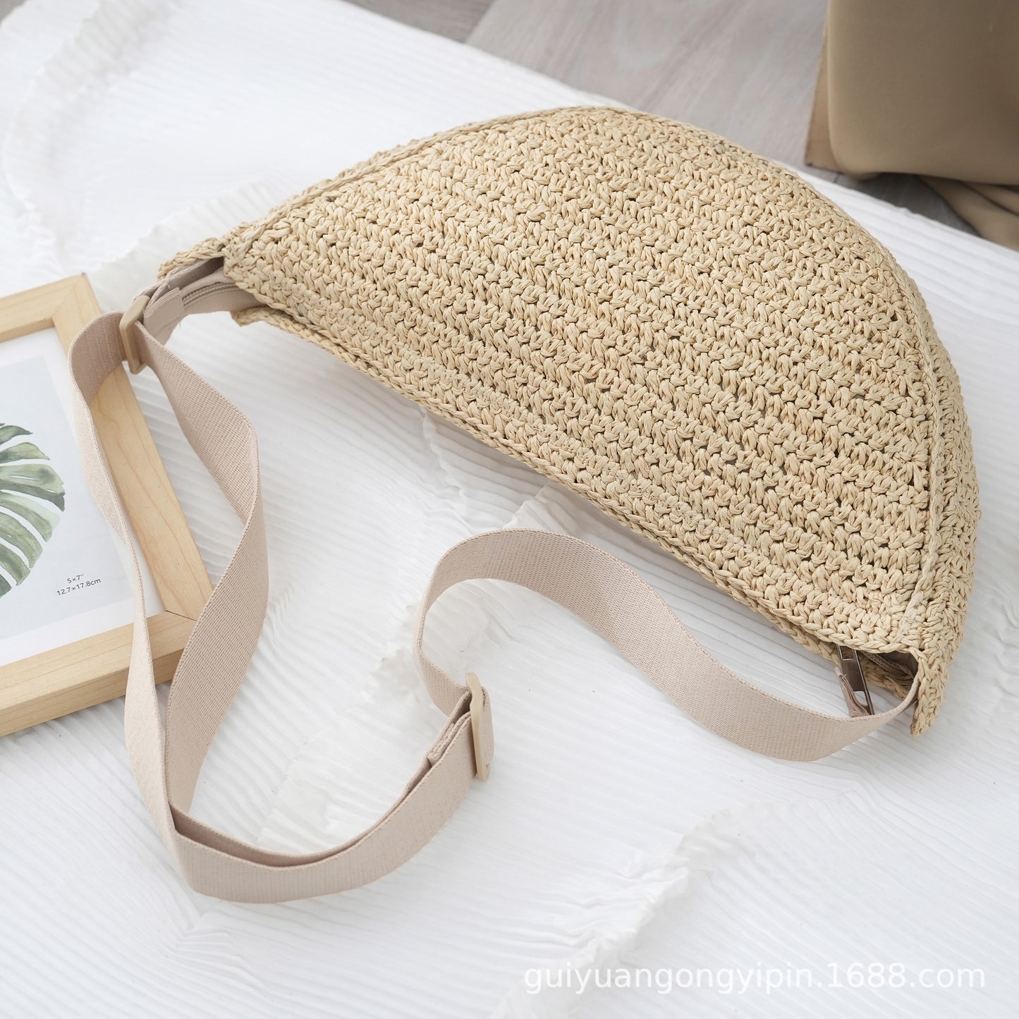 Handmade Woven Rattan Crossbody Bag Semicircle Dumpling Shape Breathable Design