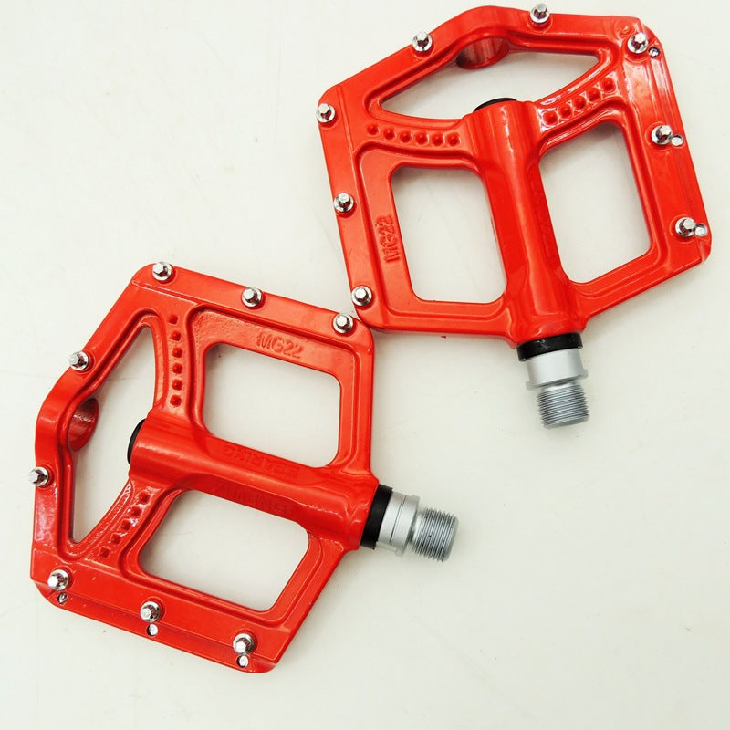 MG22 Mountain Bike Pedals Triple Bearing System Molybdenum Steel Durable Design