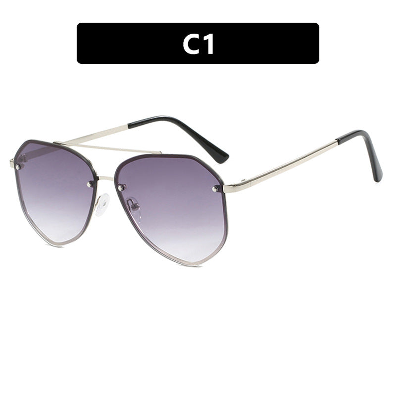 Women's Retro Sunglasses Metal Frame Concave Lens UV400 Sun Protection Stylish