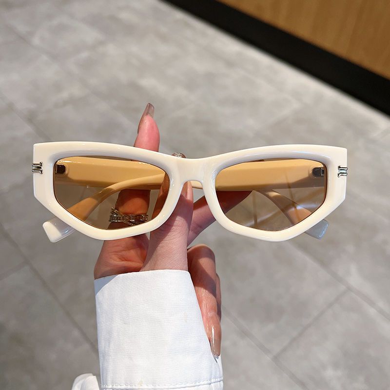 Women's Cat Eye Sunglasses Rice Nail UV400 Lightweight Durable Scratch Resistant